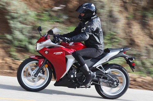 Още снимки на Honda CBR250R 8