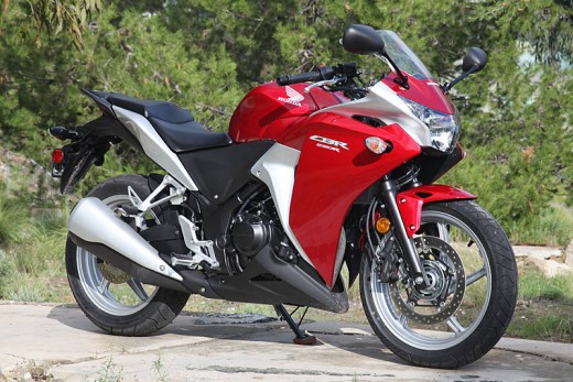Още снимки на Honda CBR250R 15