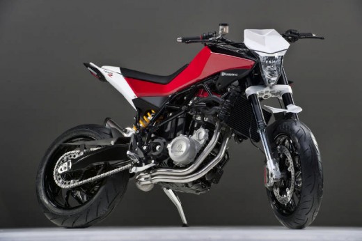 Официални снимки на мотоциклета Husqvarna Nuda 900R 01