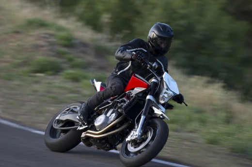 Официални снимки на мотоциклета Husqvarna Nuda 900R 05