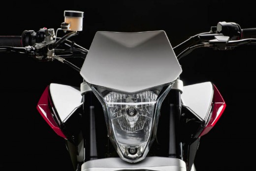 Официални снимки на мотоциклета Husqvarna Nuda 900R 13