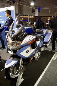 Hell’s Angels MC и полицията на Италия с щандове на EICMA 2011 07